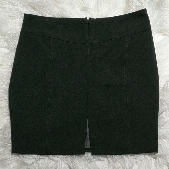Express Black Skirt - Picture 2 of 3